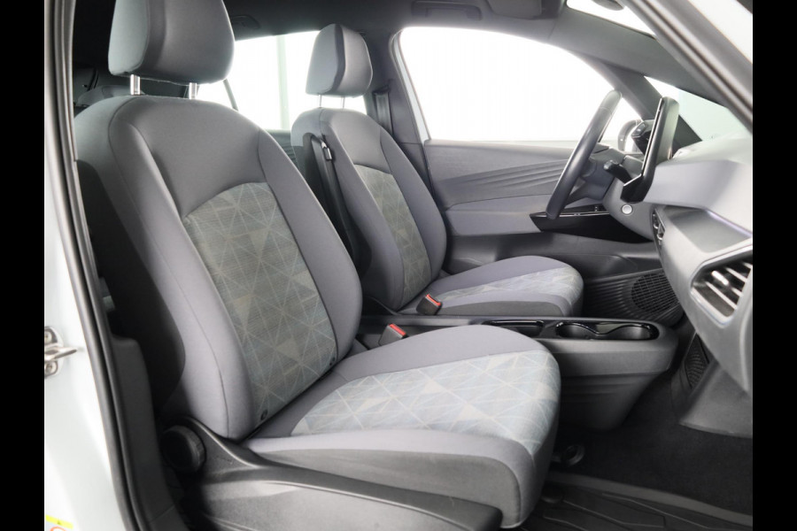 Volkswagen ID.3 Pure 45 kWh 150PK | Navigatie | Parkeersensoren | Led koplampen