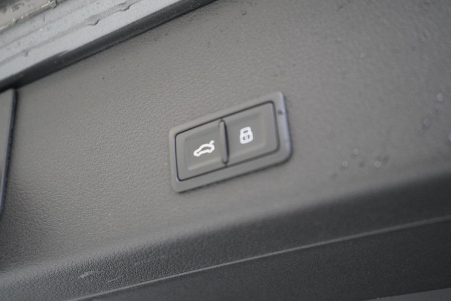 Audi Q8 e-tron 55 quattro 408pk S Edition 115 kWh | Head-Up | BTW | Panoramadak | Leder | Keyless | Trekhaak afn. | B&O