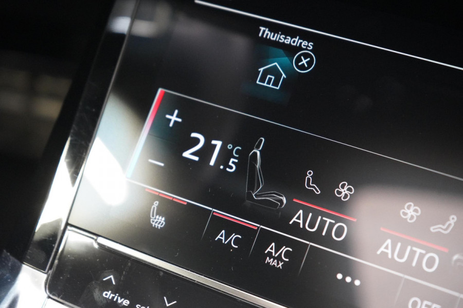 Audi Q8 e-tron 55 quattro 408pk S Edition 115 kWh | Head-Up | BTW | Panoramadak | Leder | Keyless | Trekhaak afn. | B&O