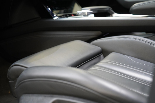 Audi Q8 e-tron 55 quattro 408pk S Edition 115 kWh | Head-Up | BTW | Panoramadak | Leder | Keyless | Trekhaak afn. | B&O