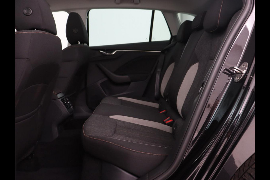 Škoda SCALA 1.0 TSI First Edition | Panoramadak | Stoelverwarming | Carplay | Full LED | Climate control | Keyless | Parkeerhulp