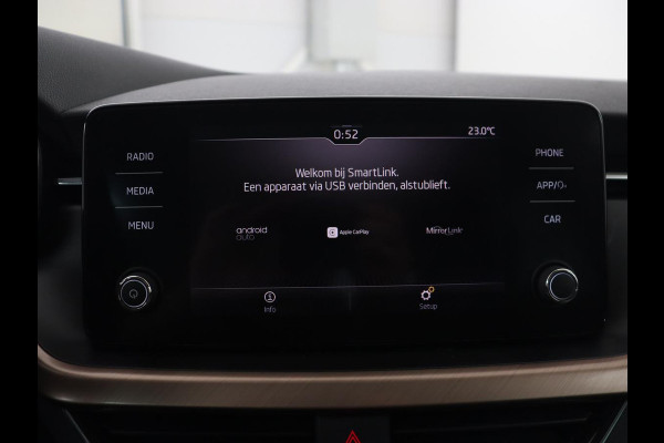 Škoda SCALA 1.0 TSI First Edition | Panoramadak | Stoelverwarming | Carplay | Full LED | Climate control | Keyless | Parkeerhulp