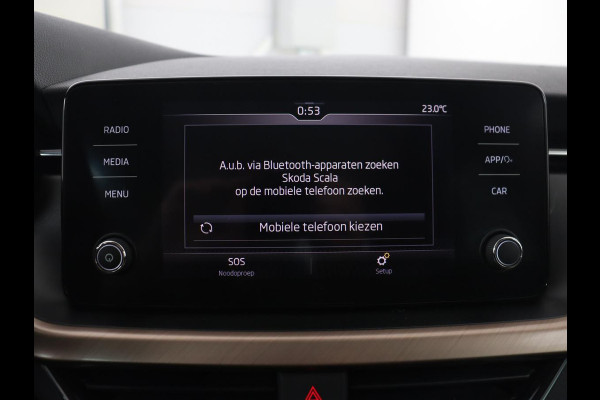 Škoda SCALA 1.0 TSI First Edition | Panoramadak | Stoelverwarming | Carplay | Full LED | Climate control | Keyless | Parkeerhulp