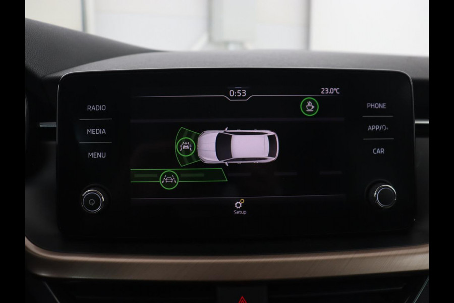 Škoda SCALA 1.0 TSI First Edition | Panoramadak | Stoelverwarming | Carplay | Full LED | Climate control | Keyless | Parkeerhulp