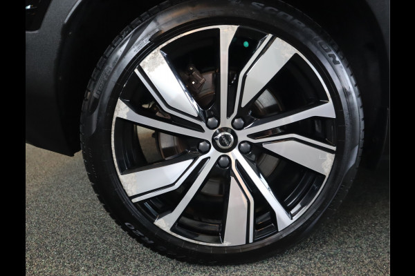Volvo XC40 Recharge P8 AWD R-Design / SOH 92%