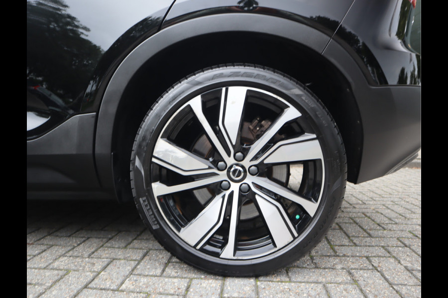 Volvo XC40 Recharge P8 AWD R-Design / SOH 92%