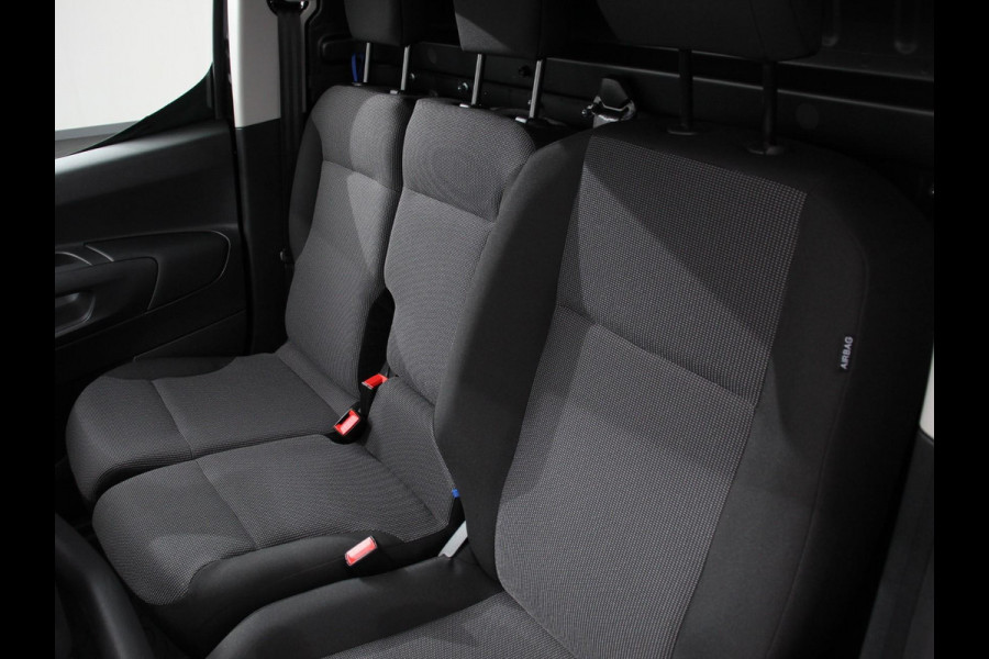 Opel Combo 1.5 BlueHDi 130 S&S L2 Automaat | Apple Carplay / Android Auto | Navigatie | Trekhaak | Airco | Camera | Cruise Control | Parkeersensoren V+A | DAB