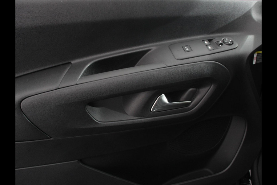Opel Combo 1.5 BlueHDi 130 S&S L2 Automaat | Apple Carplay / Android Auto | Navigatie | Trekhaak | Airco | Camera | Cruise Control | Parkeersensoren V+A | DAB