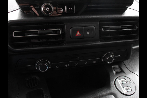 Opel Combo 1.5 BlueHDi 130 S&S L2 Automaat | Apple Carplay / Android Auto | Navigatie | Trekhaak | Airco | Camera | Cruise Control | Parkeersensoren V+A | DAB
