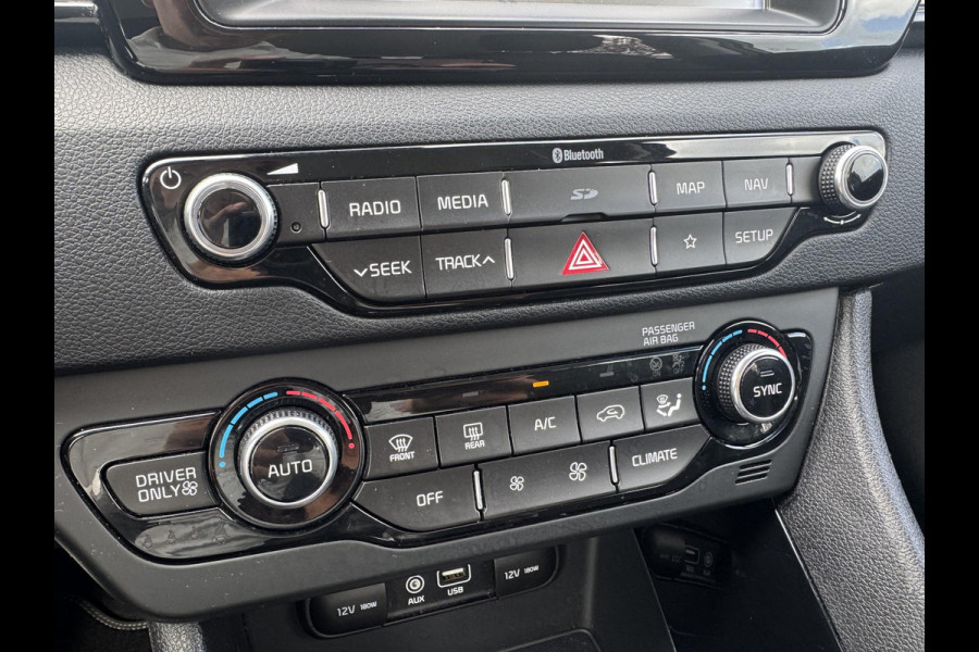 Kia Niro 1.6 GDi Hybrid DynamicLine | Trekhaak | Navigatie | Achteruitrijcamera |