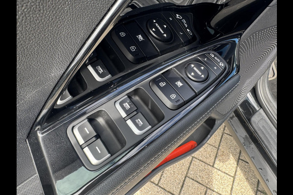 Kia Niro 1.6 GDi Hybrid DynamicLine | Trekhaak | Navigatie | Achteruitrijcamera |