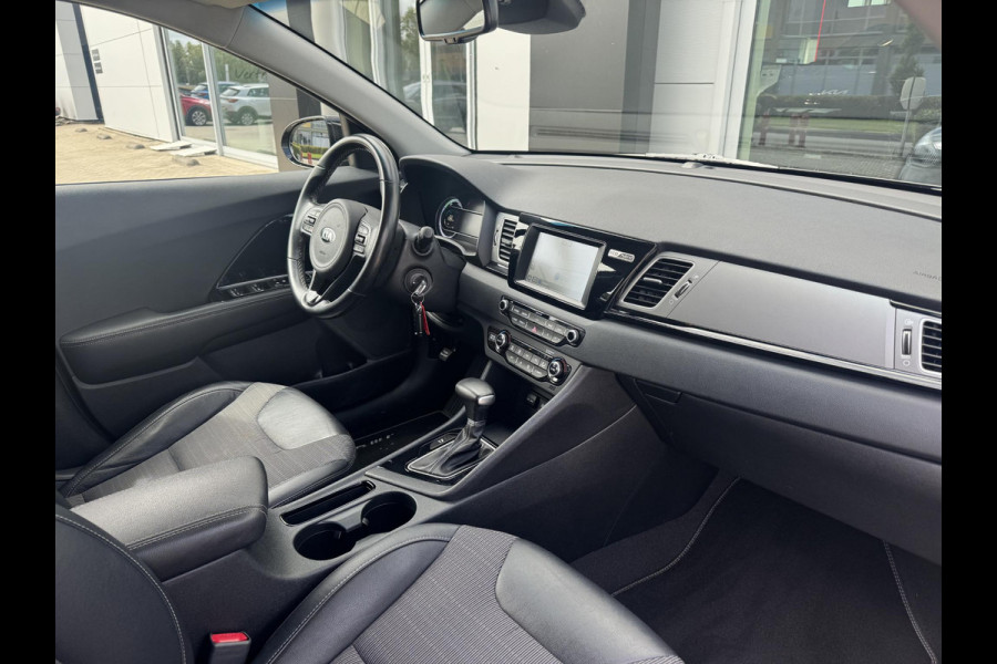 Kia Niro 1.6 GDi Hybrid DynamicLine | Trekhaak | Navigatie | Achteruitrijcamera |