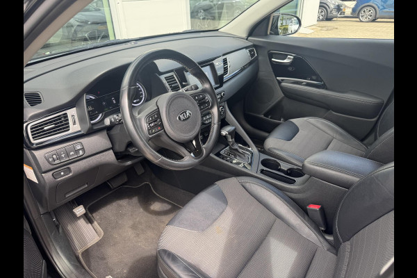 Kia Niro 1.6 GDi Hybrid DynamicLine | Trekhaak | Navigatie | Achteruitrijcamera |