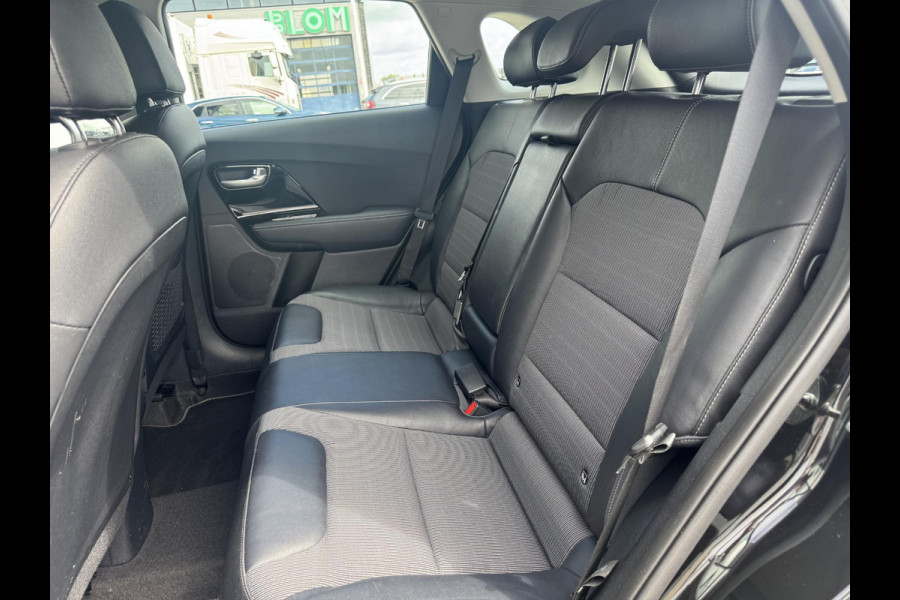 Kia Niro 1.6 GDi Hybrid DynamicLine | Trekhaak | Navigatie | Achteruitrijcamera |