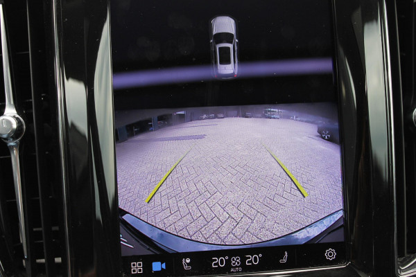 Volvo XC60 T6 350PK Automaat AWD Ultimate Bright Head up display / Google infotainment / Panoramisch schuif-kanteldak / Lederen bekleding / 20" lichtmetalen velgen / Apple Carplay