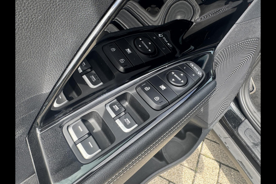 Kia Niro 1.6 GDi Hybrid DynamicLine | Trekhaak | Navigatie | Achteruitrijcamera |