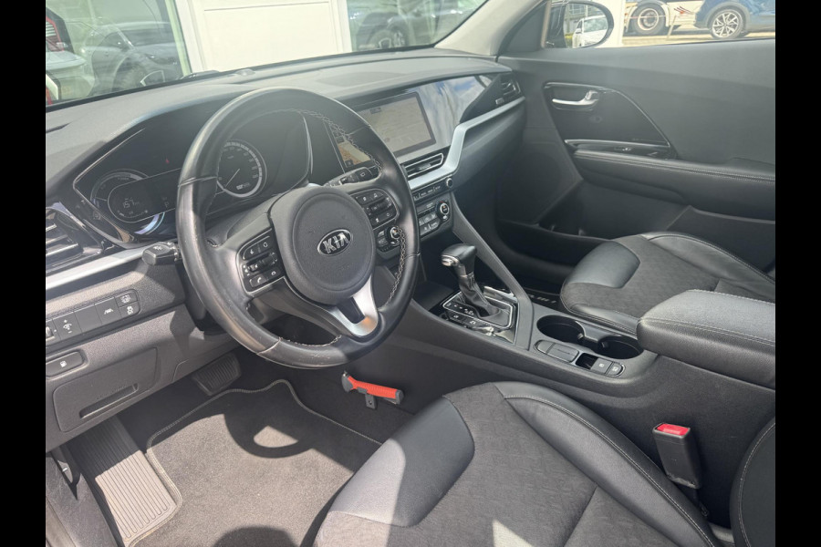 Kia Niro 1.6 GDi Hybrid DynamicLine | Trekhaak | Navigatie | Achteruitrijcamera |