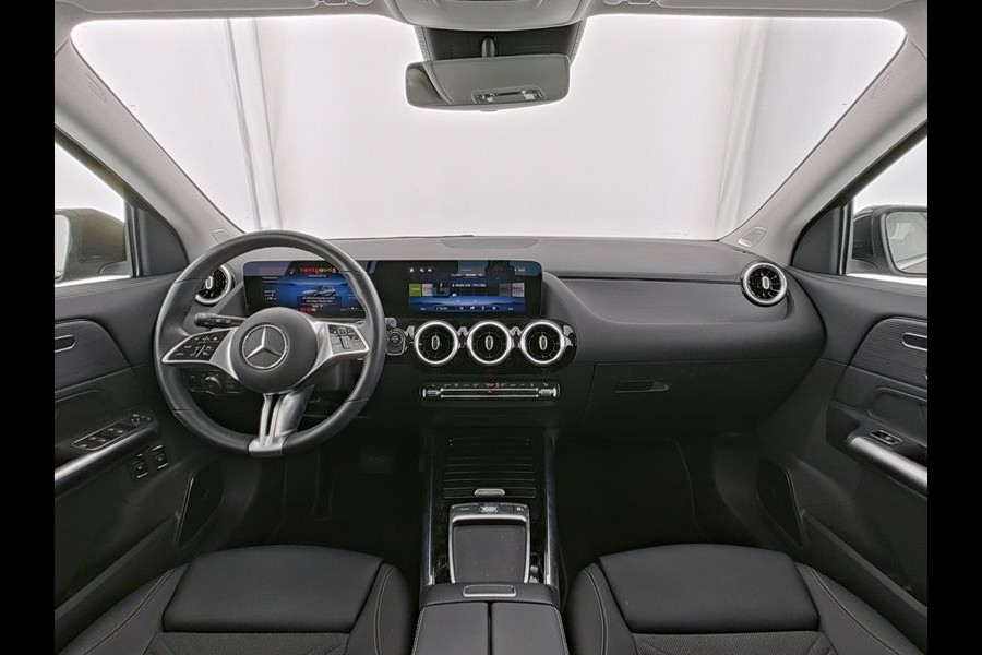 Mercedes-Benz GLA 250 e Face Lift Plug-In Hybride | Progressive Line Advanced | Burmester® | Dodehoek Assist | Memory Voorstoelen | Stuur en Stoelverwarming | Ledkoplampen | Inclusief 24 maanden MB Certified garantie voor Europa.