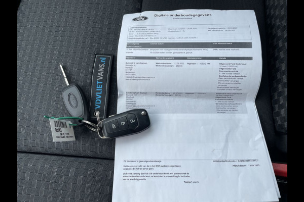 Ford Transit Connect 1.5 E6 120pk Automaat Limited 3-zits BPM Vrij! Lease €296 p/m, Airco Climatronic, Parkeersensoren, Navigatie + Camera, Led koplampen, Trekhaak.