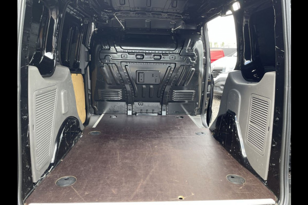 Ford Transit Connect 1.5 E6 120pk Automaat Limited 3-zits BPM Vrij! Lease €296 p/m, Airco Climatronic, Parkeersensoren, Navigatie + Camera, Led koplampen, Trekhaak.