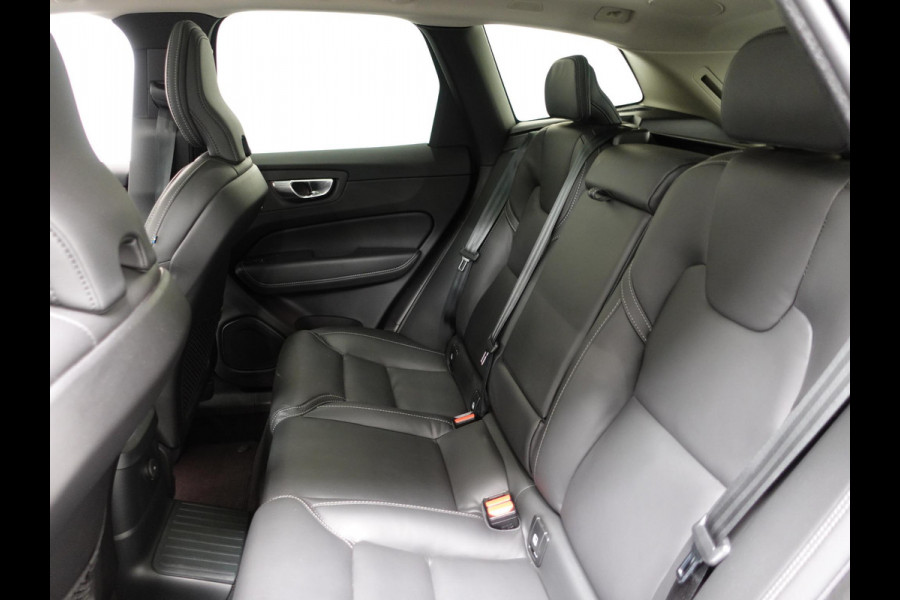 Volvo XC60 2.0 T6 398pk Plug-in hybrid AWD Ultimate Dark | DEMO ! | Bowers &Wilkins Premium Sound system | Navigatie Google | Panorama dak | Camera | Extra Getint glas | Stoelen met massage functie