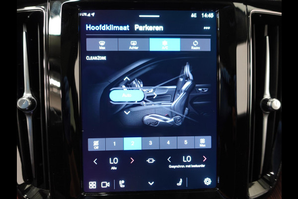 Volvo XC60 2.0 T6 398pk Plug-in hybrid AWD Ultimate Dark | DEMO ! | Bowers &Wilkins Premium Sound system | Navigatie Google | Panorama dak | Camera | Extra Getint glas | Stoelen met massage functie