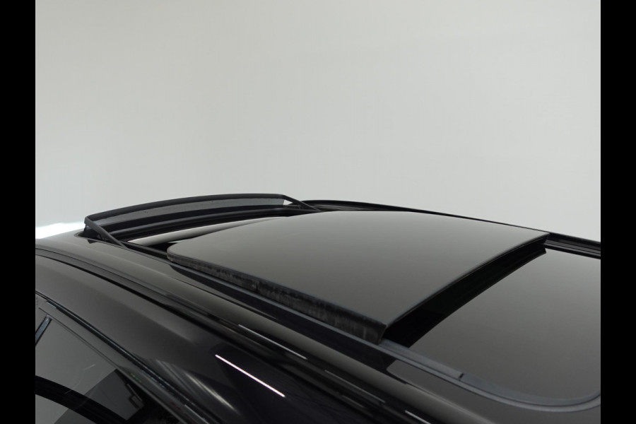 Volvo XC60 2.0 T6 398pk Plug-in hybrid AWD Ultimate Dark | DEMO ! | Bowers &Wilkins Premium Sound system | Navigatie Google | Panorama dak | Camera | Extra Getint glas | Stoelen met massage functie
