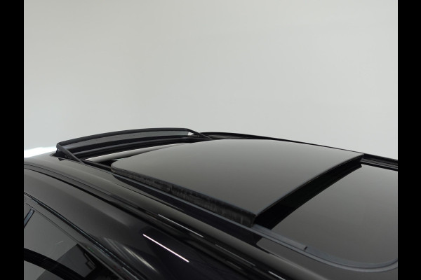 Volvo XC60 2.0 T6 398pk Plug-in hybrid AWD Ultimate Dark | DEMO ! | Bowers &Wilkins Premium Sound system | Navigatie Google | Panorama dak | Camera | Extra Getint glas | Stoelen met massage functie