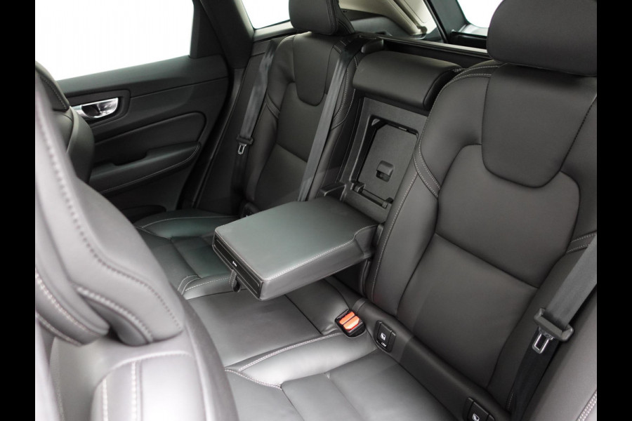 Volvo XC60 2.0 T6 398pk Plug-in hybrid AWD Ultimate Dark | DEMO ! | Bowers &Wilkins Premium Sound system | Navigatie Google | Panorama dak | Camera | Extra Getint glas | Stoelen met massage functie