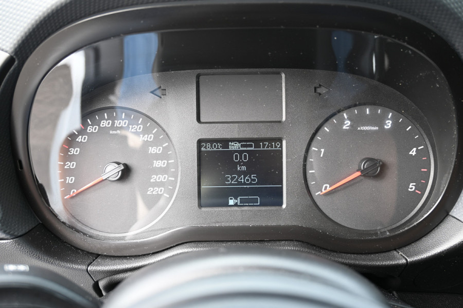 Mercedes-Benz Citan 108 CDI L1 Pro MBUX met camera en smartphone integratie, Sidebars