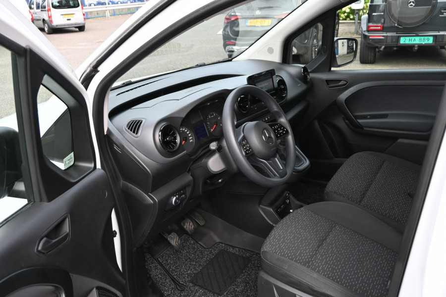 Mercedes-Benz Citan 108 CDI L1 Pro MBUX met camera en smartphone integratie, Sidebars