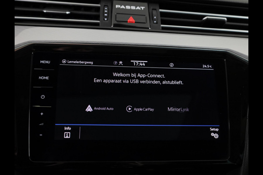 Volkswagen Passat 1.4 TSI PHEV GTE Style 218 pk Automaat (DSG) | Navigatie | Panoramadak | Parkeersensoren (Park assist) | Achteruitrijcamera | Matrix LED koplampen | Stoelverwarming v/a |