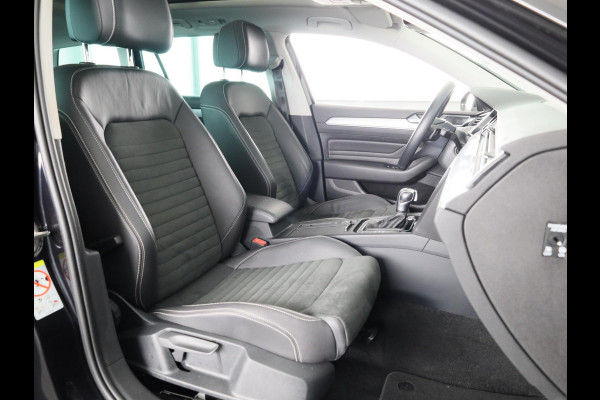 Volkswagen Passat 1.4 TSI PHEV GTE Style 218 pk Automaat (DSG) | Navigatie | Panoramadak | Parkeersensoren (Park assist) | Achteruitrijcamera | Matrix LED koplampen | Stoelverwarming v/a |