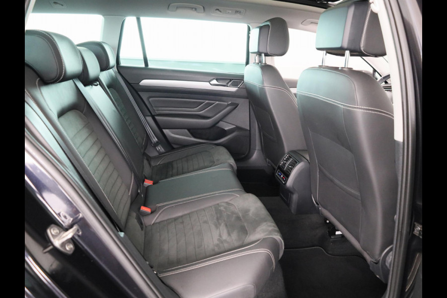 Volkswagen Passat 1.4 TSI PHEV GTE Style 218 pk Automaat (DSG) | Navigatie | Panoramadak | Parkeersensoren (Park assist) | Achteruitrijcamera | Matrix LED koplampen | Stoelverwarming v/a |