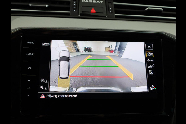 Volkswagen Passat 1.4 TSI PHEV GTE Style 218 pk Automaat (DSG) | Navigatie | Panoramadak | Parkeersensoren (Park assist) | Achteruitrijcamera | Matrix LED koplampen | Stoelverwarming v/a |