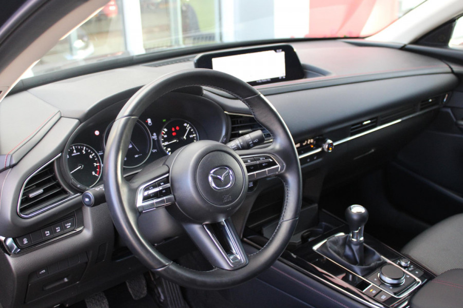 Mazda CX-30 2.0 e-SkyActiv-X MILD Hybrid 187PK HOMURA | DRAADLOOS APPLE CARPLAY/ANDROID AUTO | FULL LED KOPLAMPEN | DAB+ RADIO | CLIMATE CONTROL | STOEL VERWARMING | ADAPTIVE CRUISE CONTROL | LICHTMETALEN VELGEN BLACK | ALL SEASON BANDEN | DODEHOEK DETECTIE | ELEKTRISCHE ACHTERKLEP | STOEL VERWARMING |