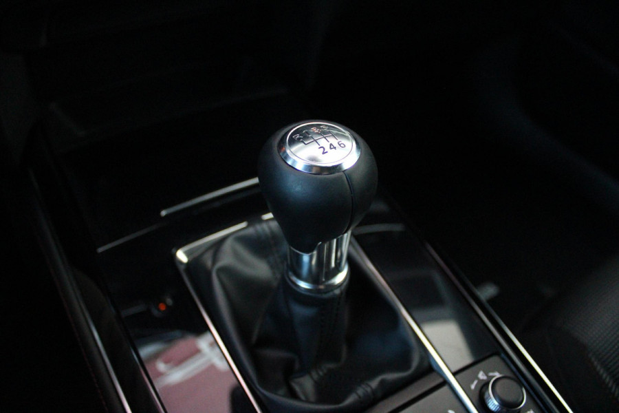 Mazda CX-30 2.0 e-SkyActiv-X MILD Hybrid 187PK HOMURA | DRAADLOOS APPLE CARPLAY/ANDROID AUTO | FULL LED KOPLAMPEN | DAB+ RADIO | CLIMATE CONTROL | STOEL VERWARMING | ADAPTIVE CRUISE CONTROL | LICHTMETALEN VELGEN BLACK | ALL SEASON BANDEN | DODEHOEK DETECTIE | ELEKTRISCHE ACHTERKLEP | STOEL VERWARMING |