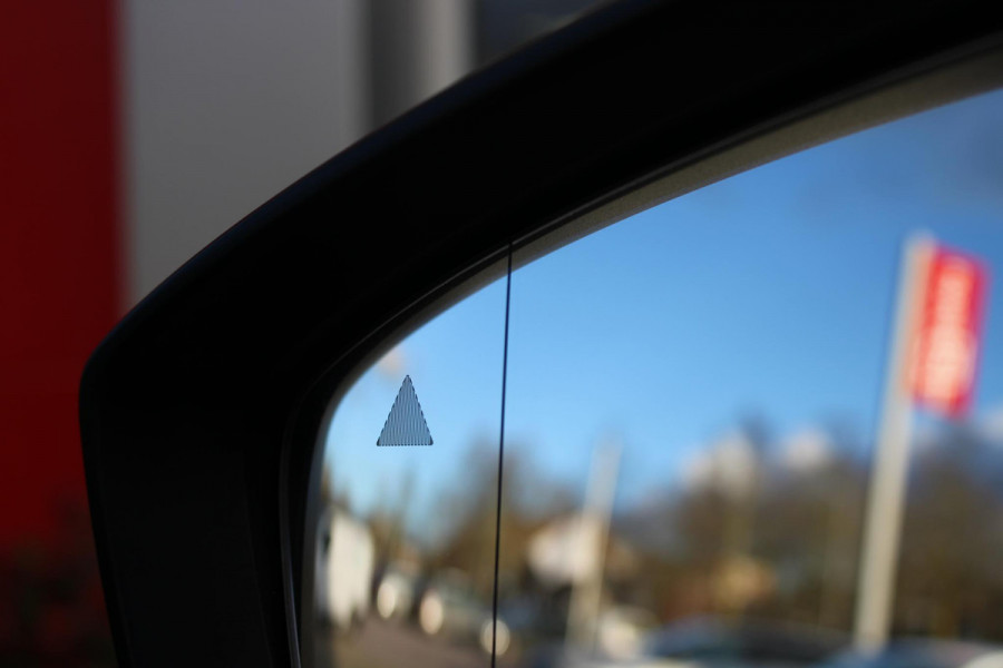 Mazda CX-30 2.0 e-SkyActiv-X MILD Hybrid 187PK HOMURA | DRAADLOOS APPLE CARPLAY/ANDROID AUTO | FULL LED KOPLAMPEN | DAB+ RADIO | CLIMATE CONTROL | STOEL VERWARMING | ADAPTIVE CRUISE CONTROL | LICHTMETALEN VELGEN BLACK | ALL SEASON BANDEN | DODEHOEK DETECTIE | ELEKTRISCHE ACHTERKLEP | STOEL VERWARMING |