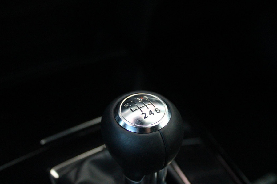 Mazda CX-30 2.0 e-SkyActiv-X MILD Hybrid 187PK HOMURA | DRAADLOOS APPLE CARPLAY/ANDROID AUTO | FULL LED KOPLAMPEN | DAB+ RADIO | CLIMATE CONTROL | STOEL VERWARMING | ADAPTIVE CRUISE CONTROL | LICHTMETALEN VELGEN BLACK | ALL SEASON BANDEN | DODEHOEK DETECTIE | ELEKTRISCHE ACHTERKLEP | STOEL VERWARMING |