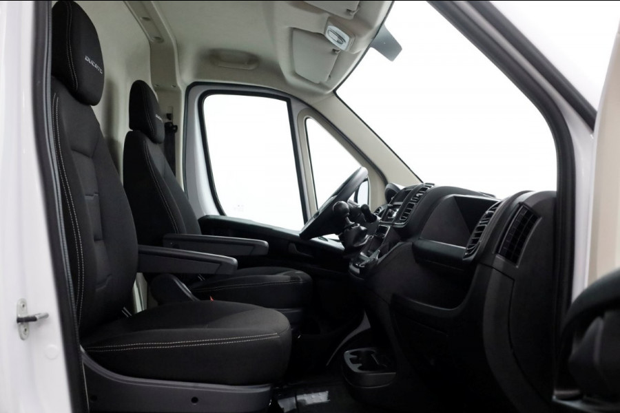 Fiat Ducato 30 2.2 MultiJet 140pk L2H2 Airco/PDC 02-2023