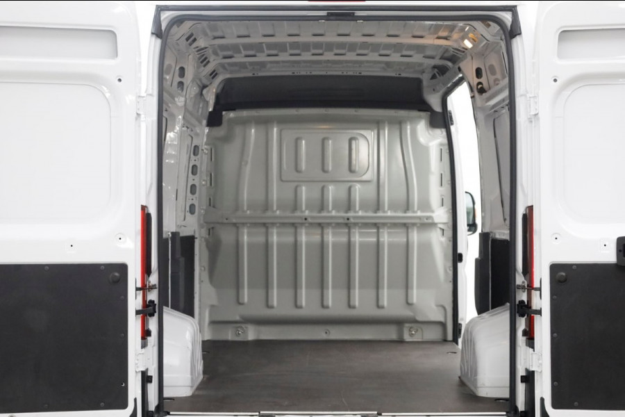 Fiat Ducato 30 2.2 MultiJet 140pk L2H2 Airco/PDC 02-2023