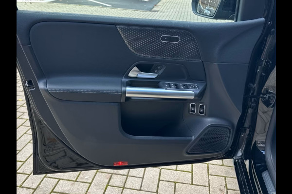 Mercedes-Benz B-Klasse 250 e Progressive ** LED, MBUX+, HALF-LEDER, PANORAMA, ADAPT. CRUISE, 18-inch LMV ** Ex MB-AG - UNFALLFREI ** ** INFORMEER OOK NAAR ONZE AANTREKKELIJKE FINANCIAL-LEASE TARIEVEN **