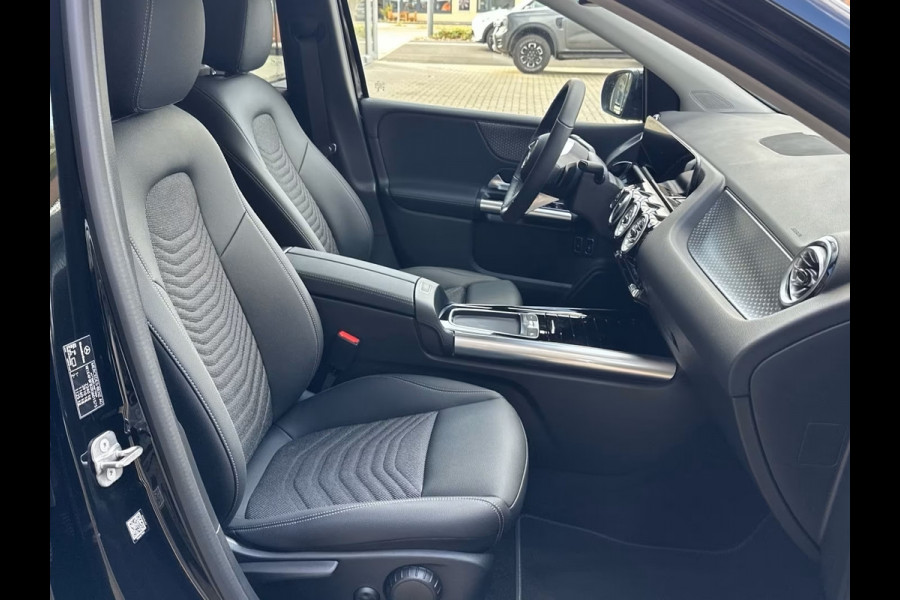 Mercedes-Benz B-Klasse 250 e Progressive ** LED, MBUX+, HALF-LEDER, PANORAMA, ADAPT. CRUISE, 18-inch LMV ** Ex MB-AG - UNFALLFREI ** ** INFORMEER OOK NAAR ONZE AANTREKKELIJKE FINANCIAL-LEASE TARIEVEN **