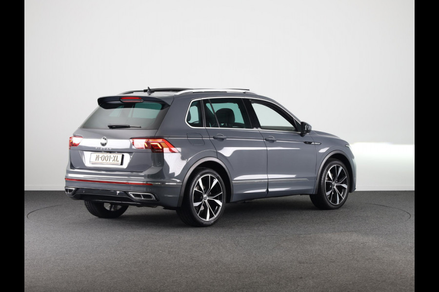 Volkswagen Tiguan 1.5 TSI R-Line Business+ 150PK | Automaat (DSG) | Panoramadak | Navigatie | 20 Inch | Spiegelpakket | Camera