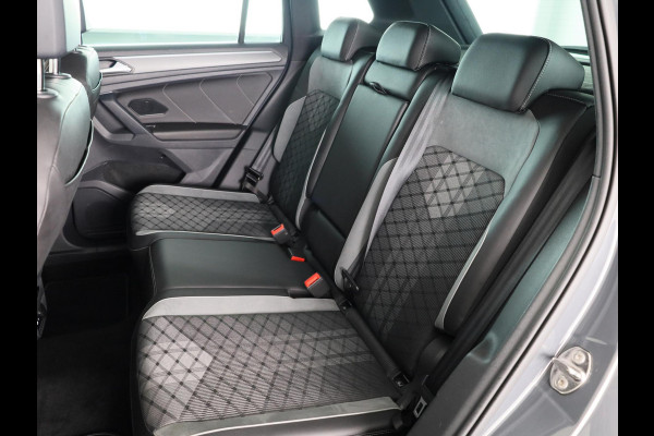 Volkswagen Tiguan 1.5 TSI R-Line Business+ 150PK | Automaat (DSG) | Panoramadak | Navigatie | 20 Inch | Spiegelpakket | Camera