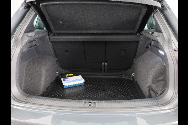 Volkswagen Tiguan 1.5 TSI R-Line Business+ 150PK | Automaat (DSG) | Panoramadak | Navigatie | 20 Inch | Spiegelpakket | Camera