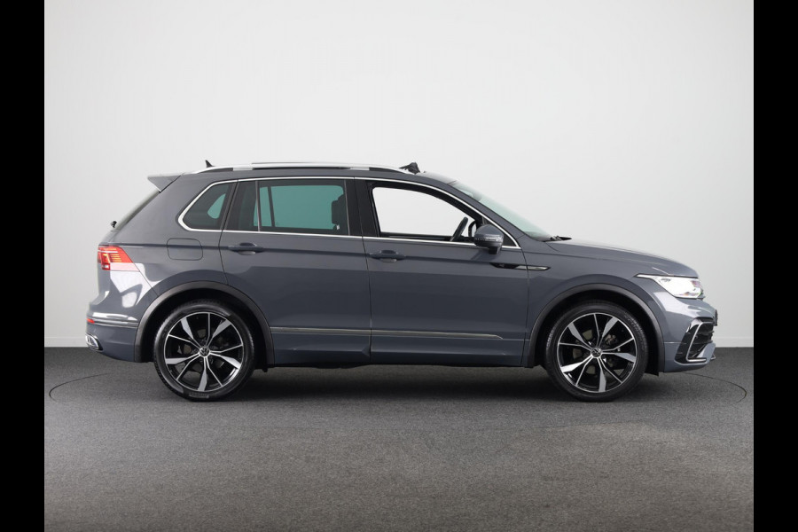 Volkswagen Tiguan 1.5 TSI R-Line Business+ 150PK | Automaat (DSG) | Panoramadak | Navigatie | 20 Inch | Spiegelpakket | Camera