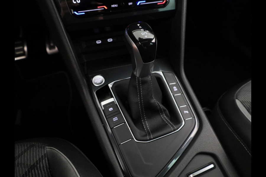 Volkswagen Tiguan 1.5 TSI R-Line Business+ 150PK | Automaat (DSG) | Panoramadak | Navigatie | 20 Inch | Spiegelpakket | Camera