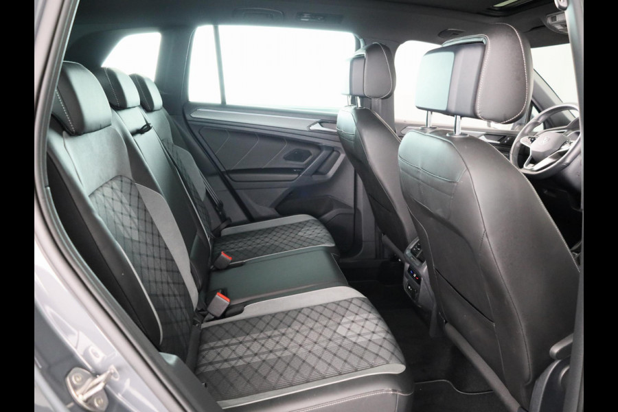 Volkswagen Tiguan 1.5 TSI R-Line Business+ 150PK | Automaat (DSG) | Panoramadak | Navigatie | 20 Inch | Spiegelpakket | Camera