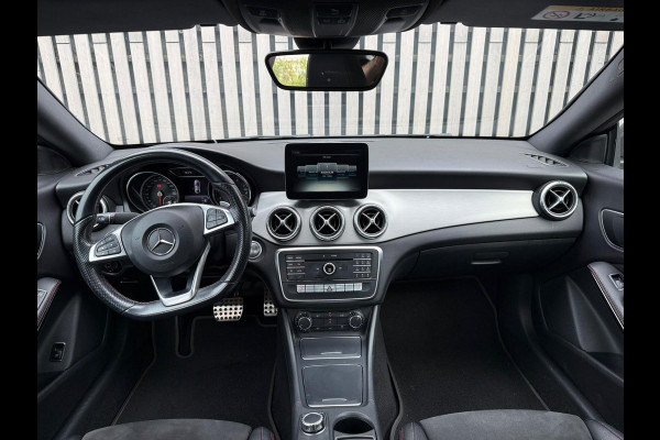 Mercedes-Benz CLA-Klasse 180 Business Solution AMG pakket